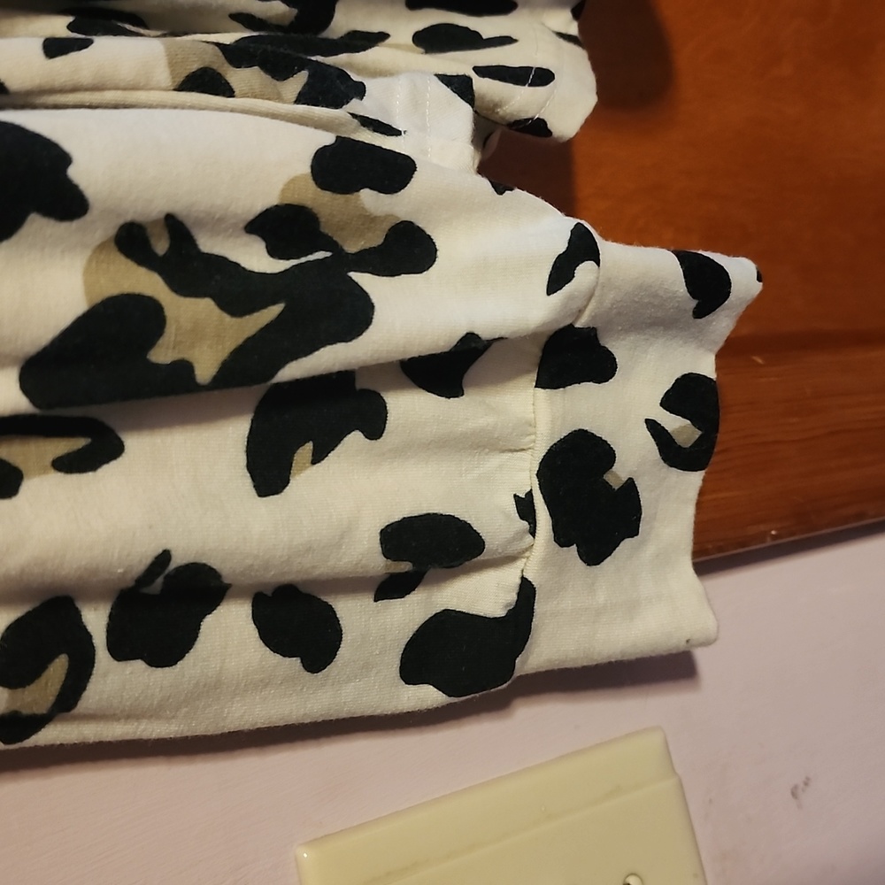 Leopard Print Top - Picture 2 of 4